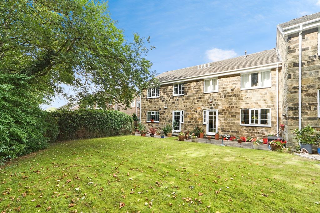 Property photo 3 of 12