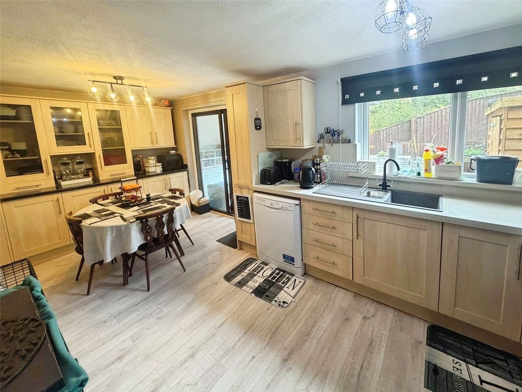 Property photo 2 of 16 Kitchen/Diner