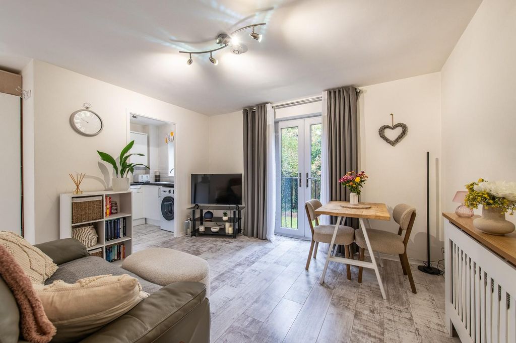 Property photo 1 of 11 Living Area