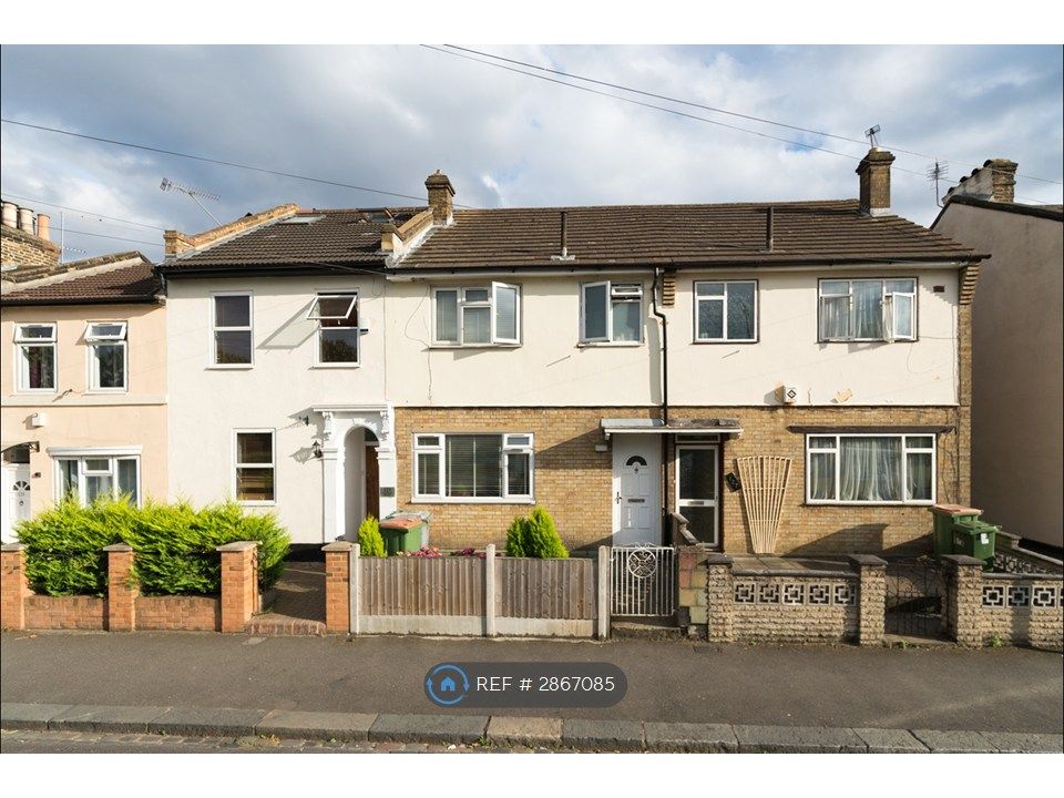 Property photo 2 of 20