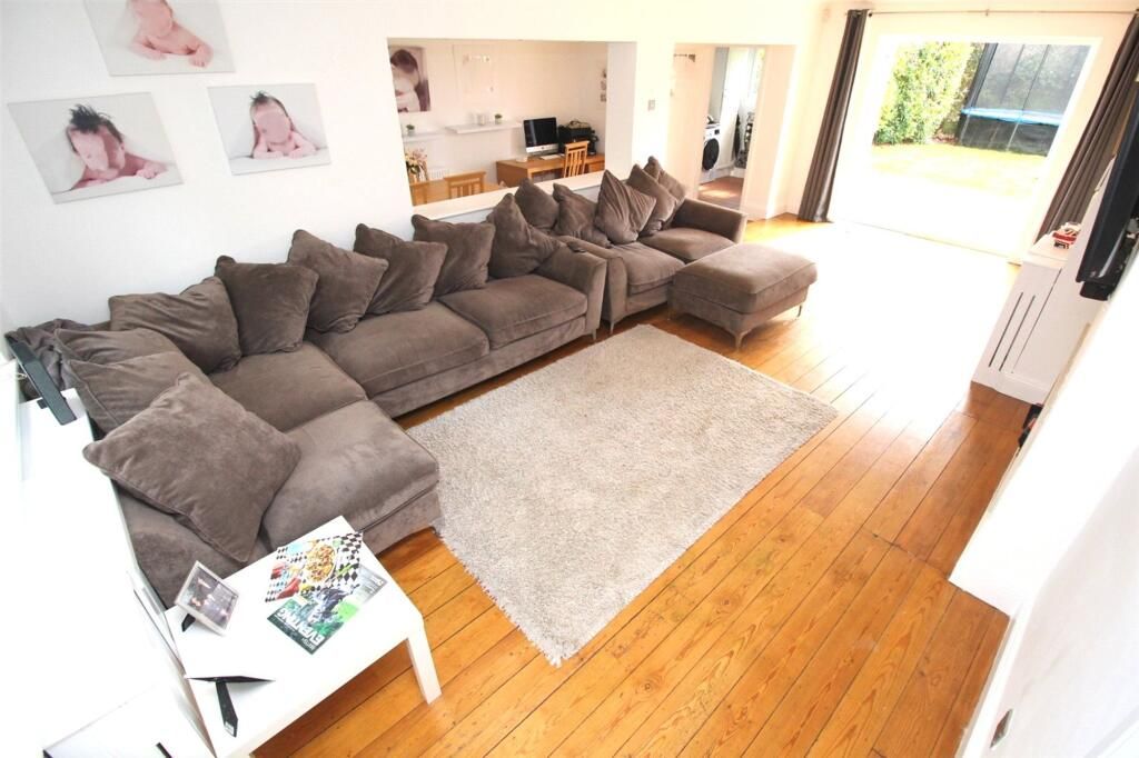 Property photo 3 of 18