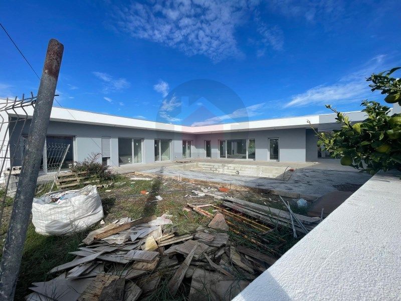 Property photo 1 of 25