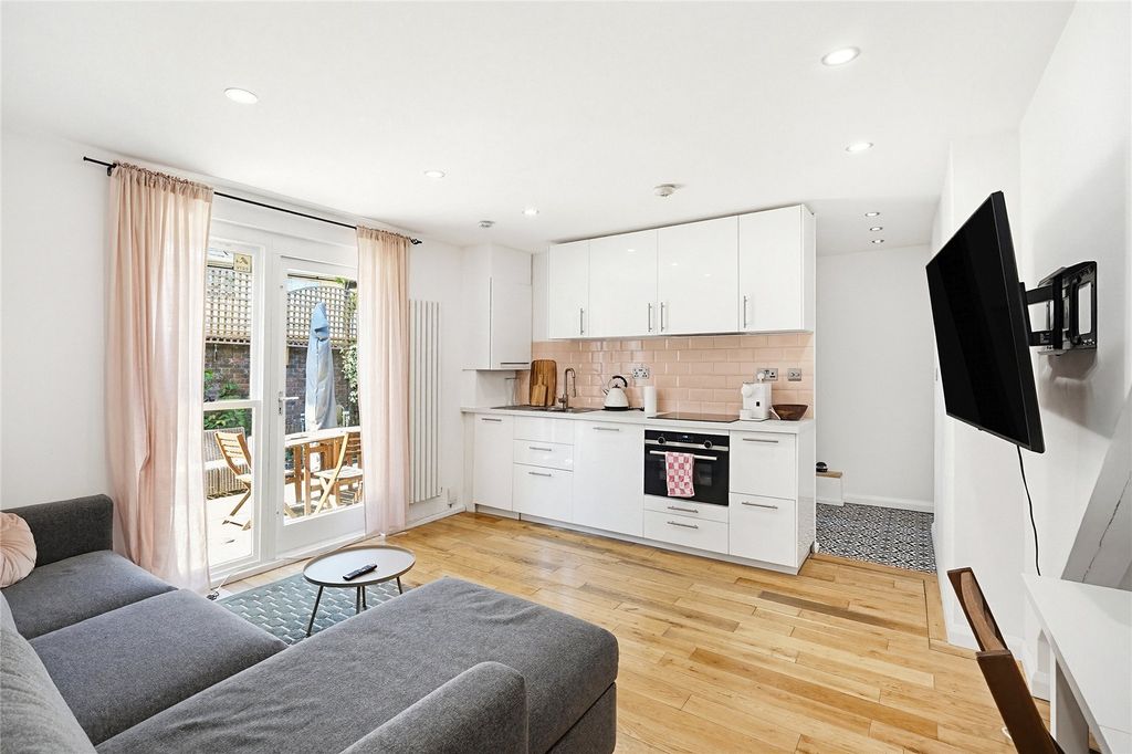 Property photo 2 of 12 Picture No. 08