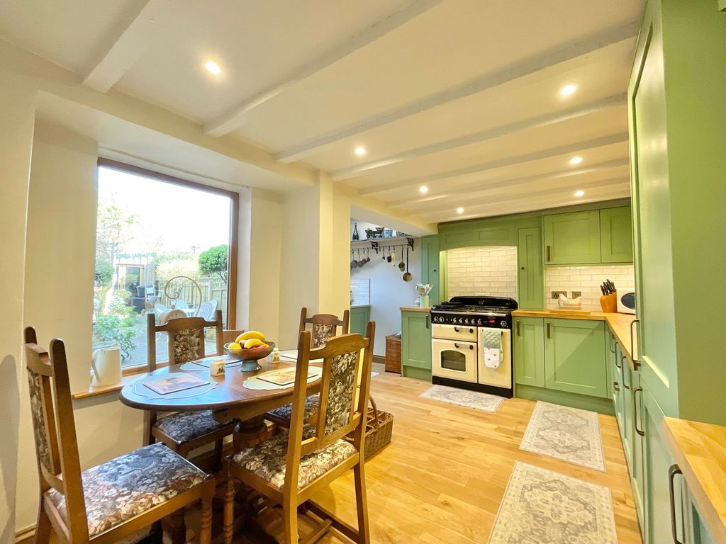 Property photo 3 of 24