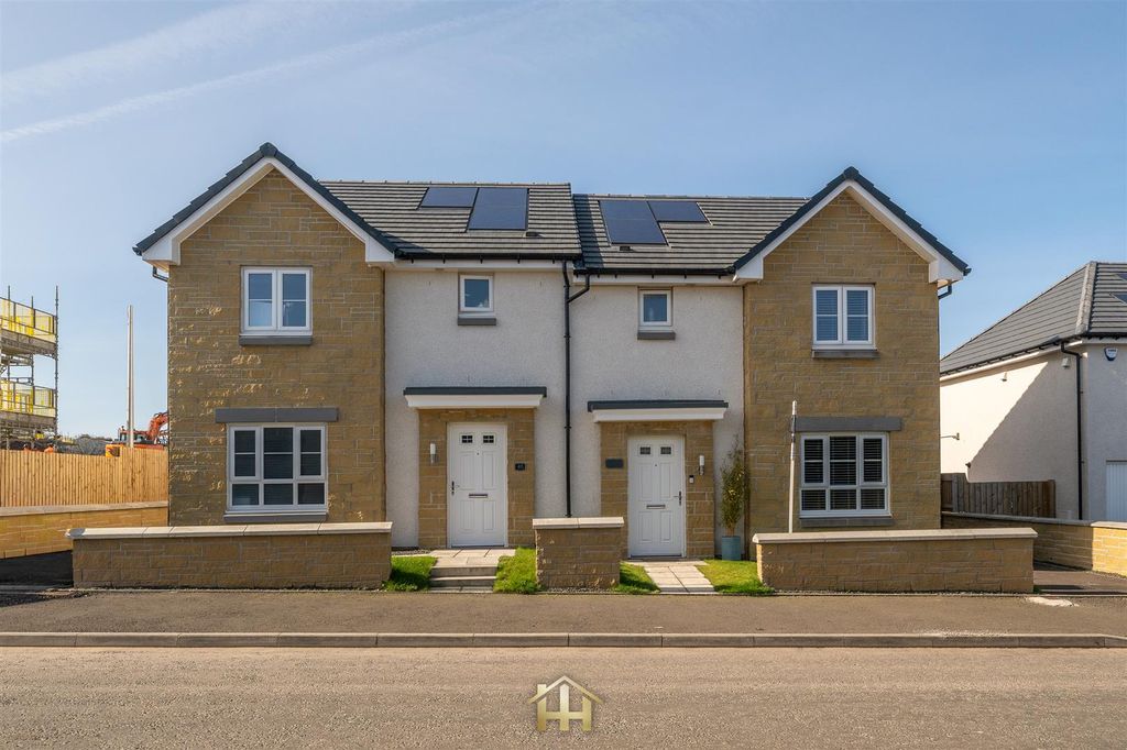 Property photo 1 of 28 42 Mains Loan Dd4 7Aa 190326 Edit (27 Of 37).Jpg