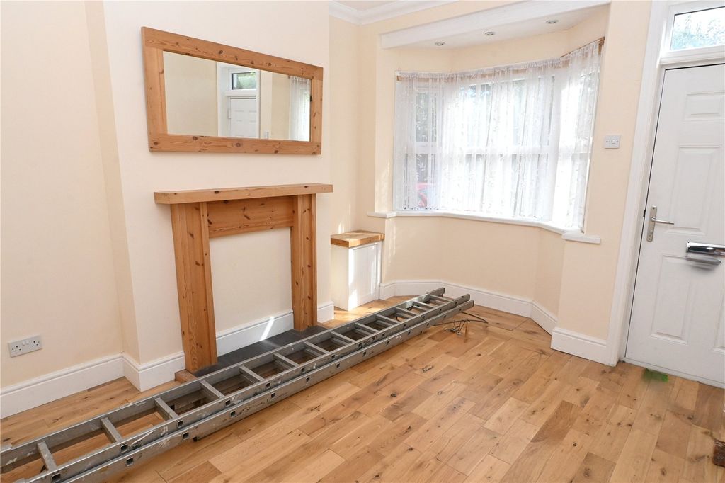 Property photo 3 of 13 Picture No. 18