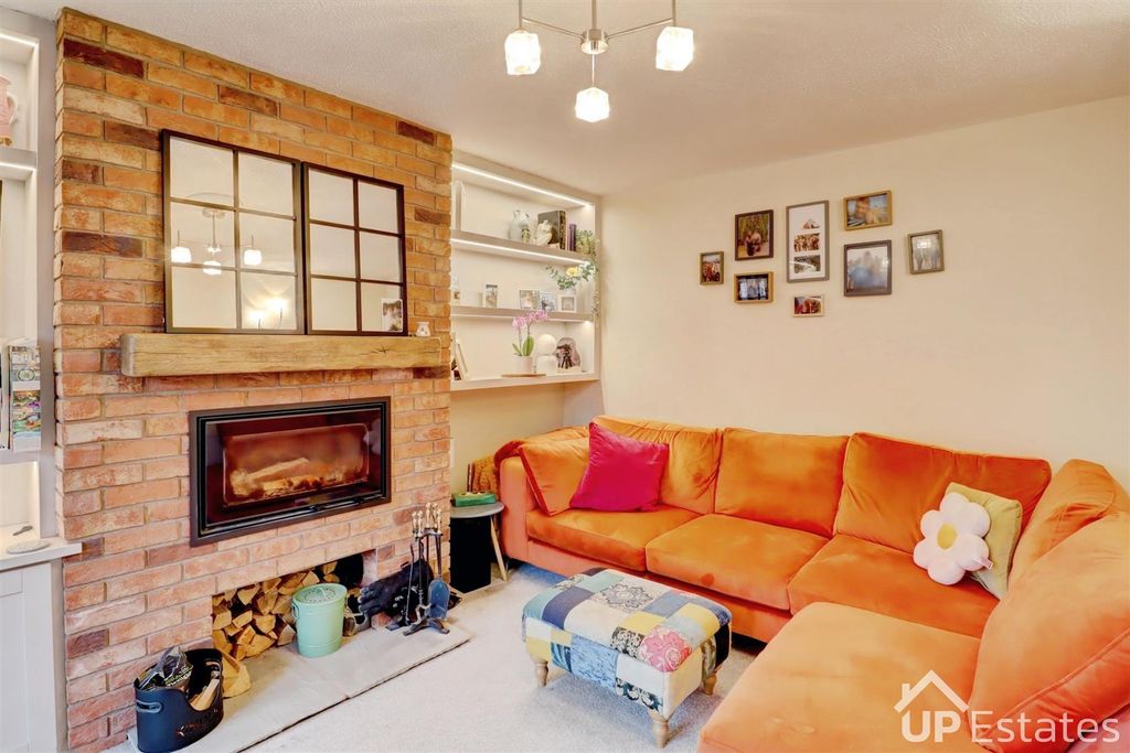 Property photo 3 of 13 Living Room