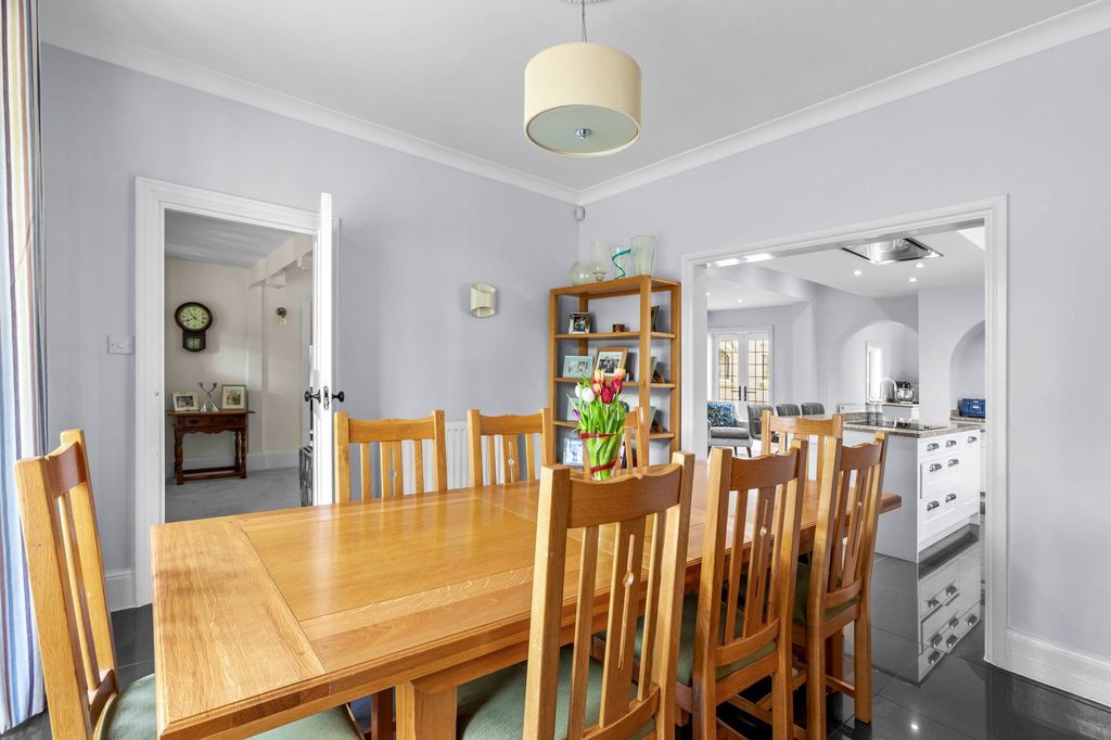 Additional image 13 of 5 bed detached house for saleAmersham Road, High Wycombe HP13