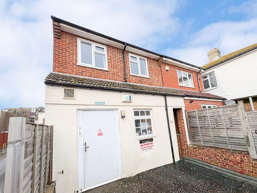 Property photo 1 of 17 Front