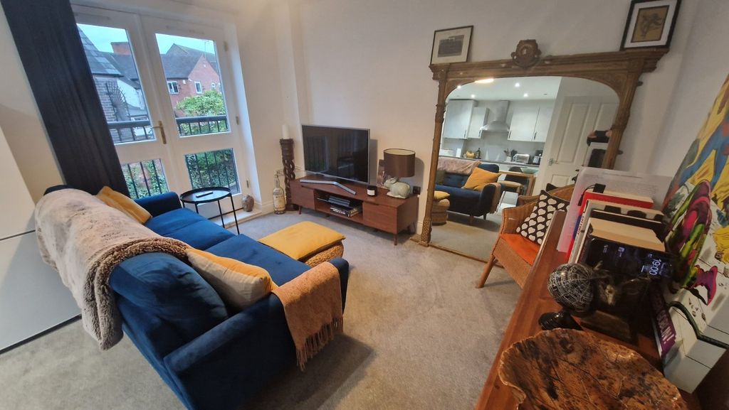 Property photo 2 of 6 Picture No. 15