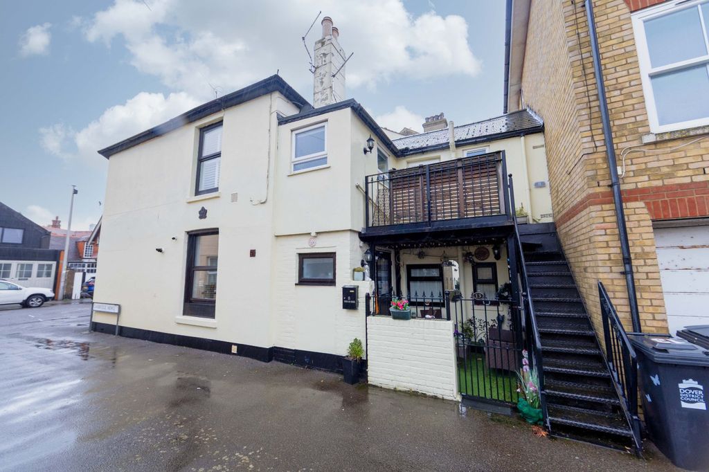 Property photo 1 of 12 Picture 1