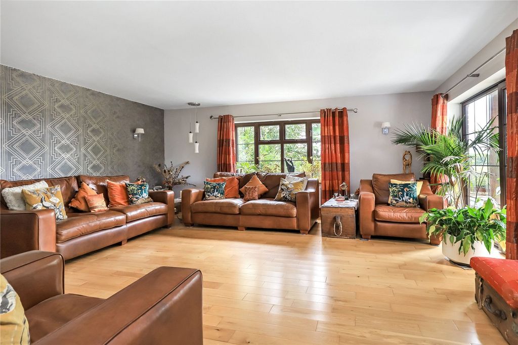 Property photo 3 of 24 Picture No. 08