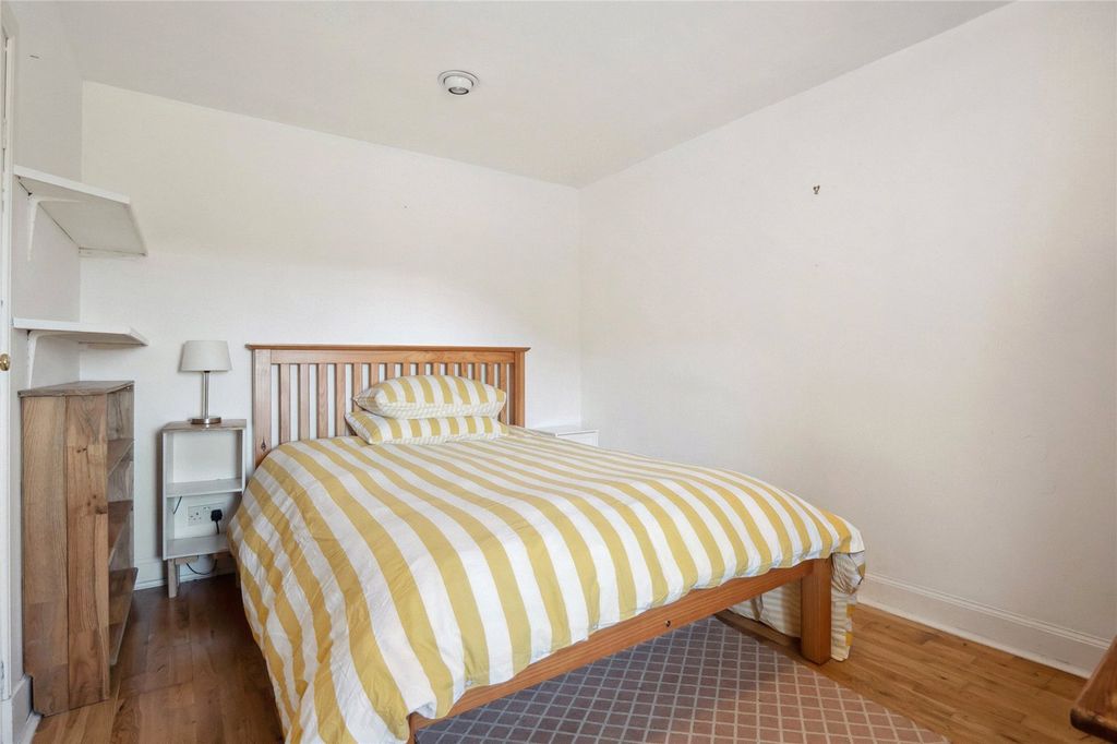 Property photo 3 of 14 Picture No. 26