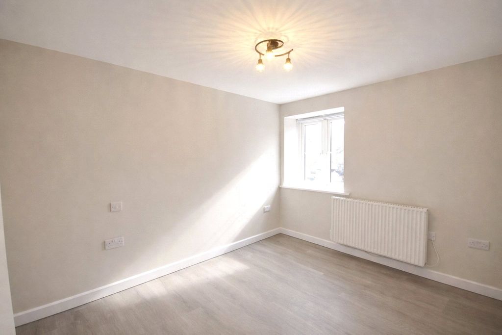 Property photo 3 of 7 Picture No. 05