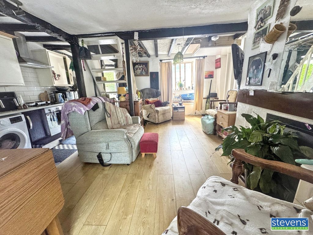 Property photo 3 of 10 Img_1317
