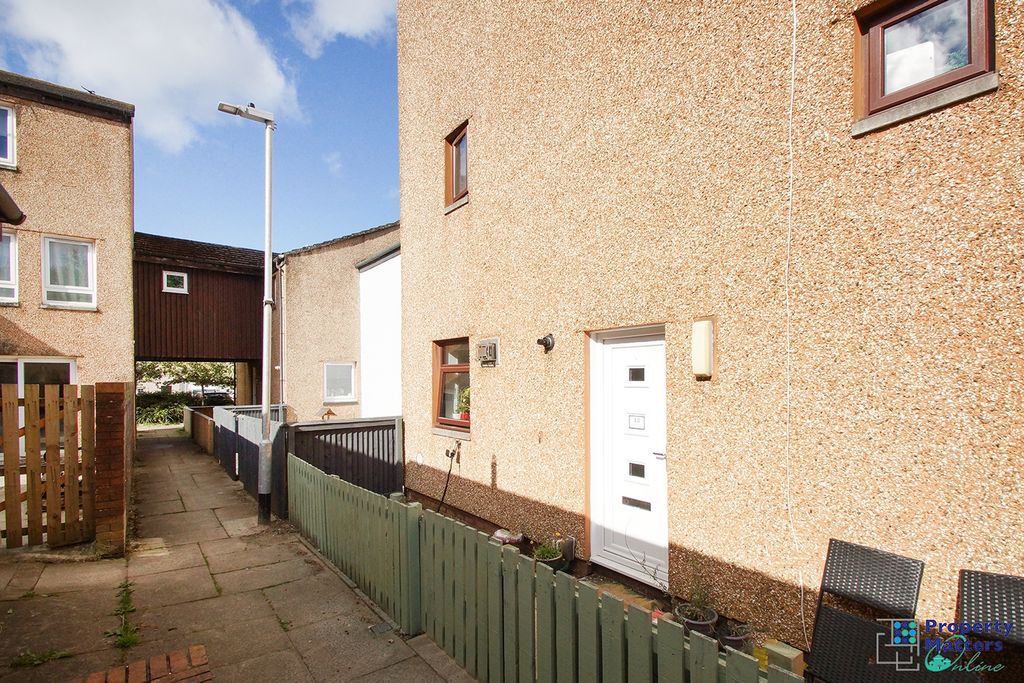 Property photo 1 of 16 2 Bedroom Terraced House