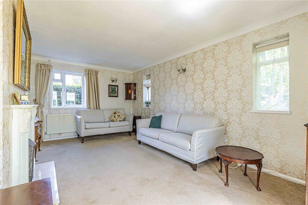Property photo 3 of 40 Picture No. 03