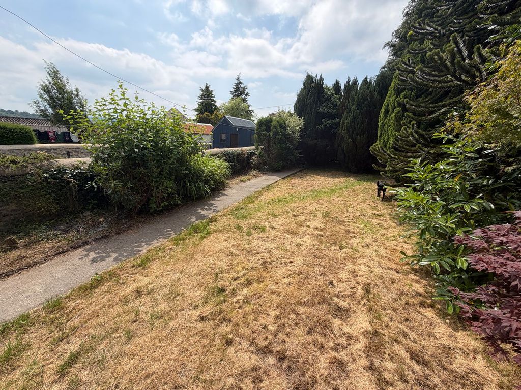 Property photo 3 of 21