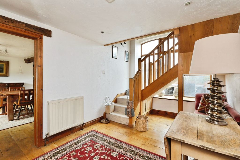 Property photo 3 of 23