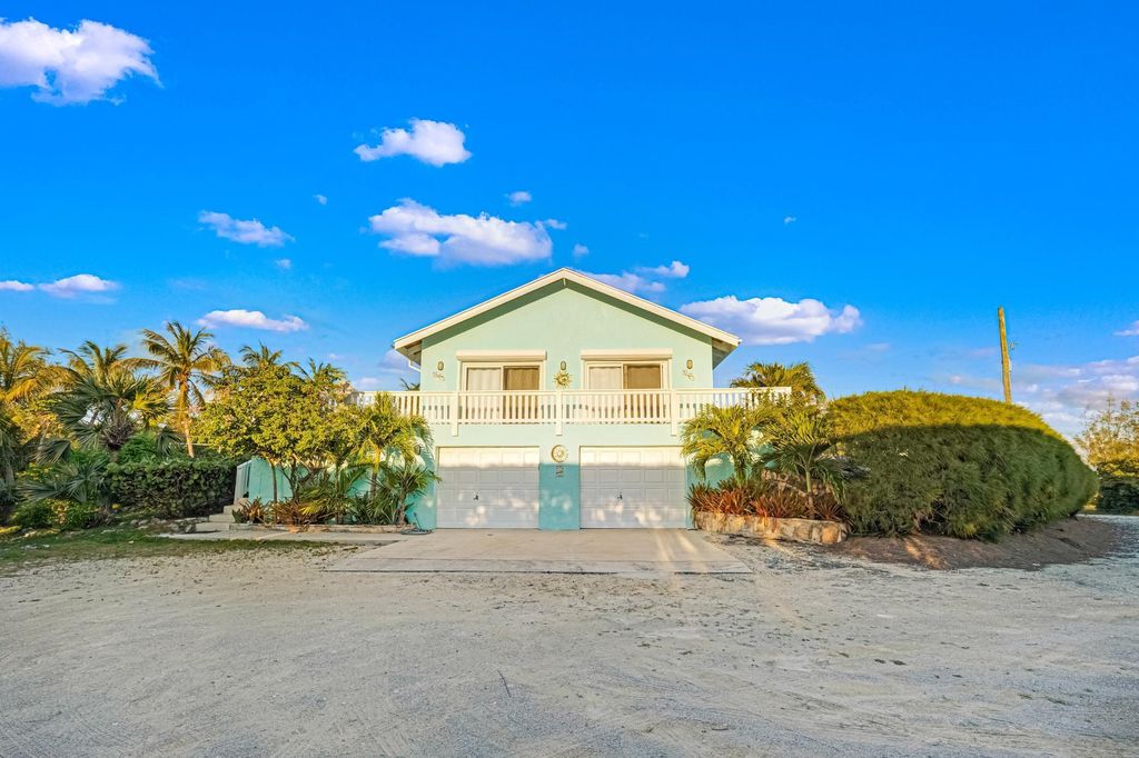 Property photo 1 of 28