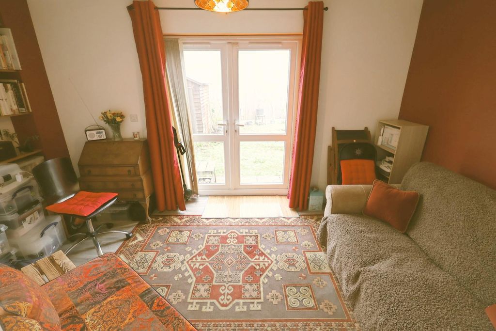 Property photo 2 of 11 Sitting Room