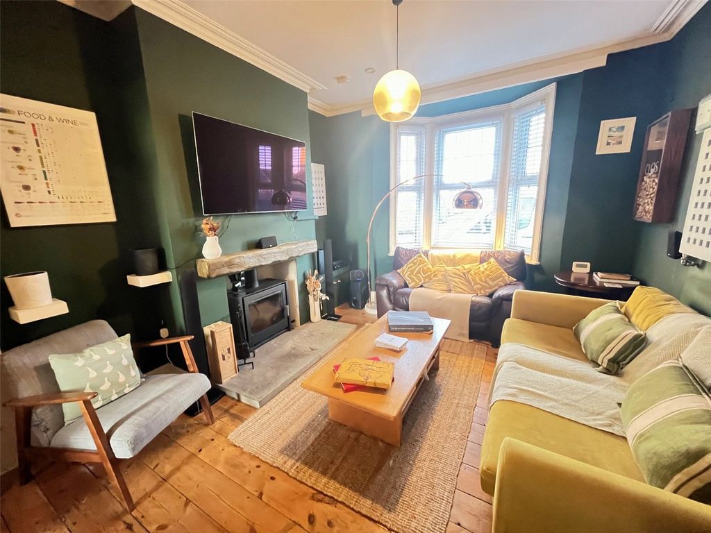 Property photo 2 of 24 Picture No. 14