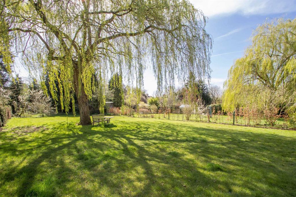 Property photo 2 of 7