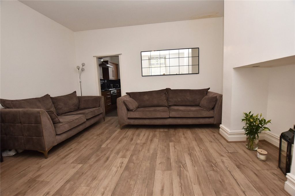 Property photo 3 of 14 Picture No. 14