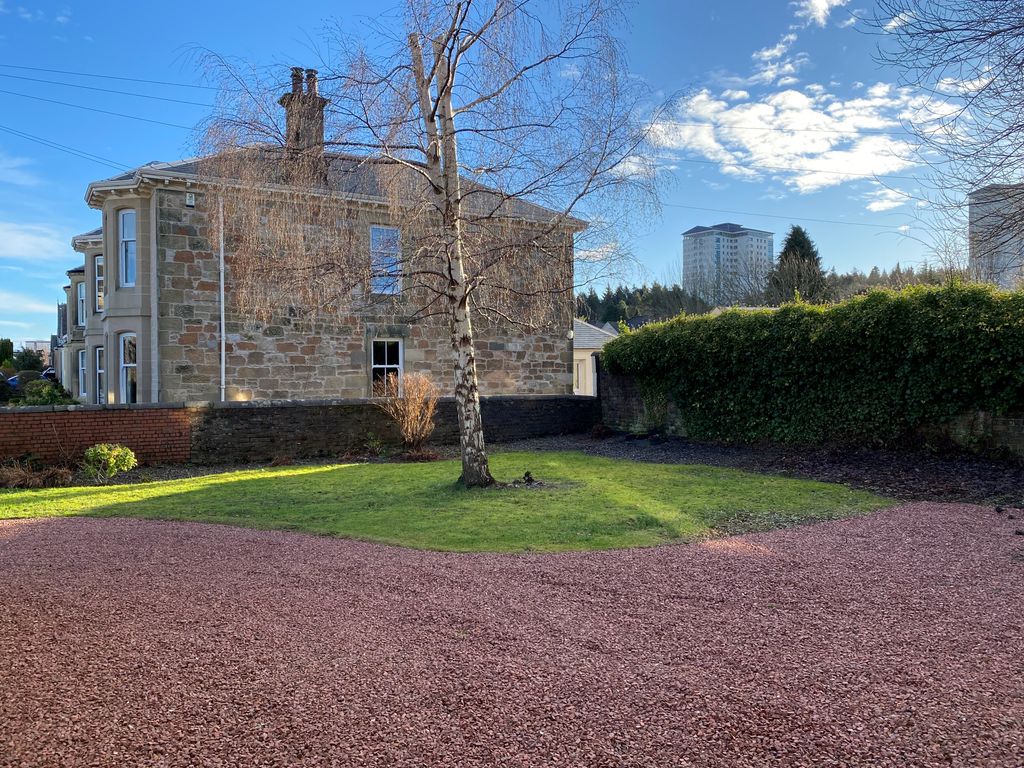 Property photo 2 of 21