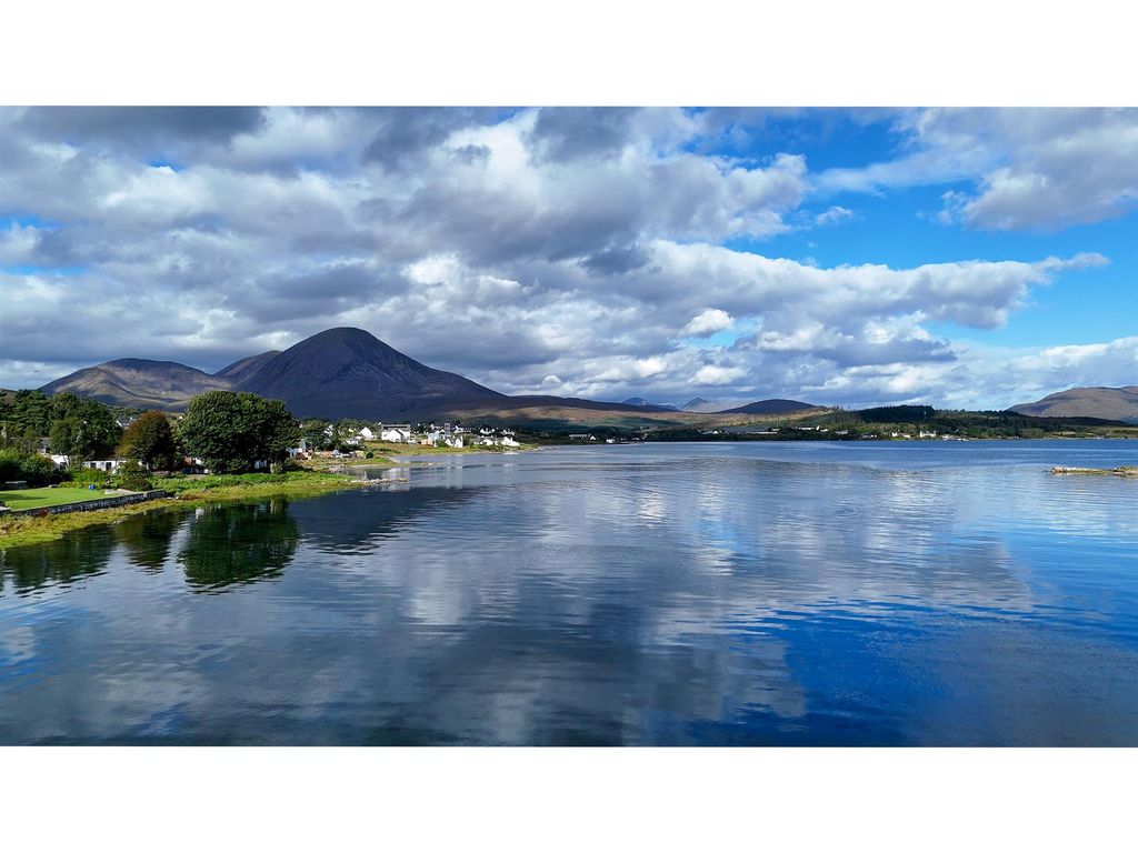 Property photo 2 of 19 Photo 1