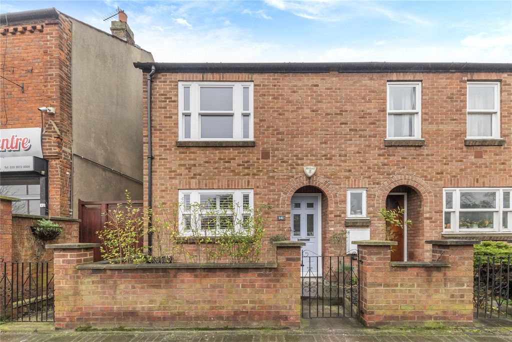 Property photo 2 of 8