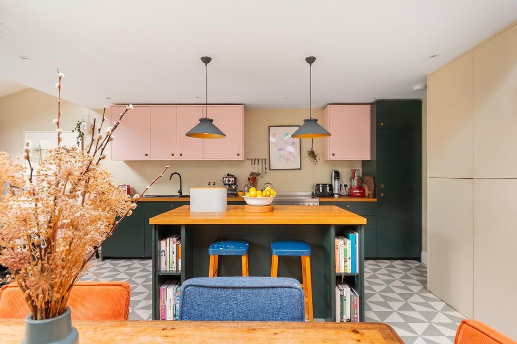 Property photo 1 of 45 1N5R2Sap - Kitchen Diner C.Jpg