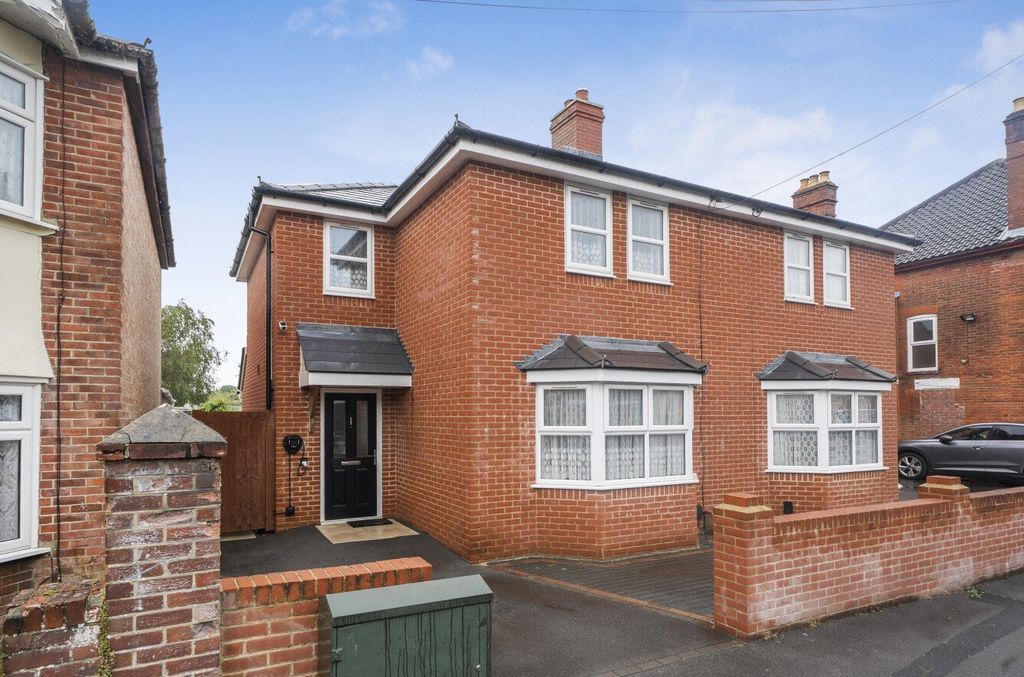 Property photo 1 of 12 Picture No. 34