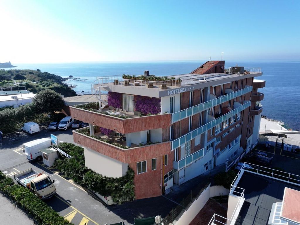 Property photo 1 of 29