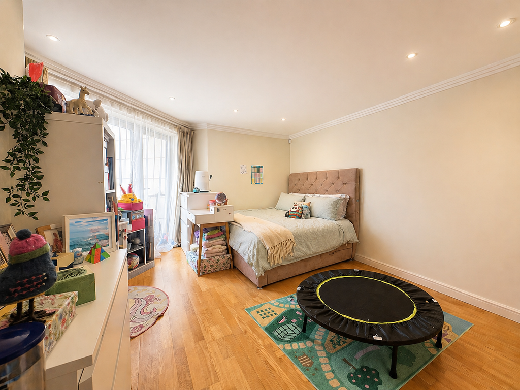 Property photo 3 of 6