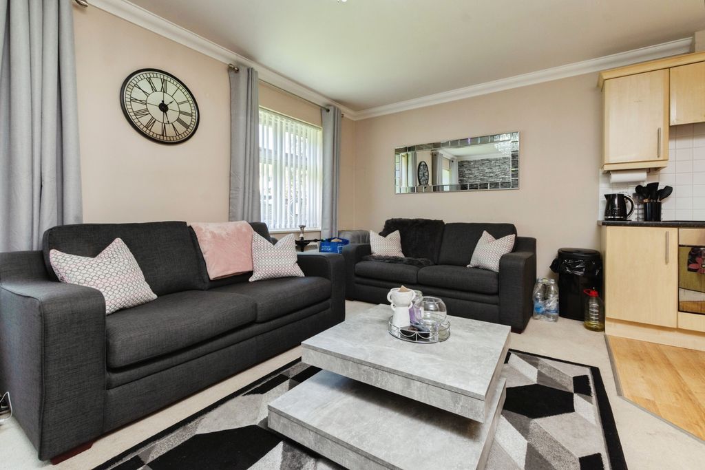 Property photo 3 of 18 Open Plan Living
