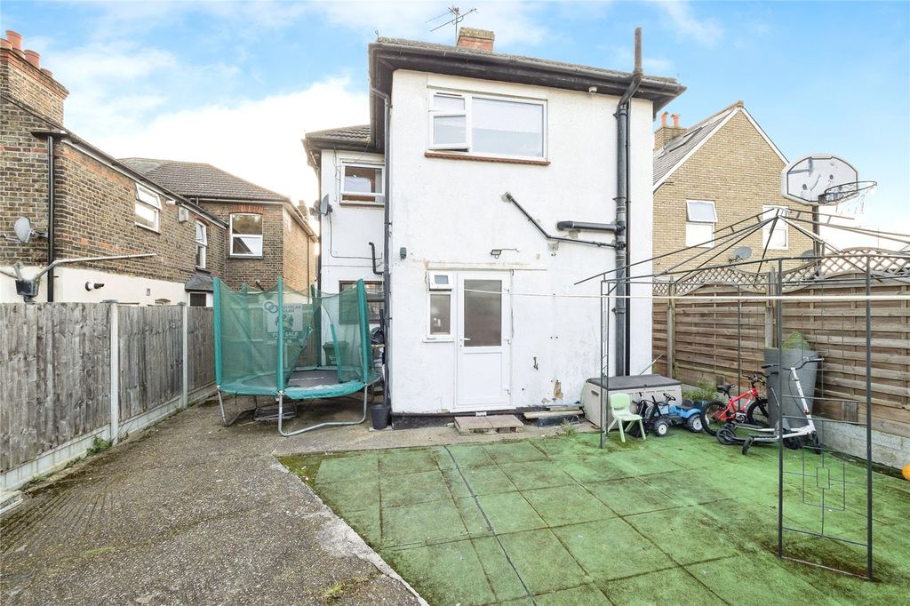 Property photo 2 of 18 Picture No. 01