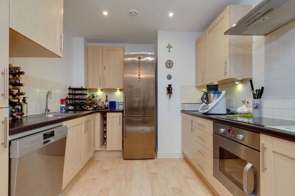 Property photo 3 of 9