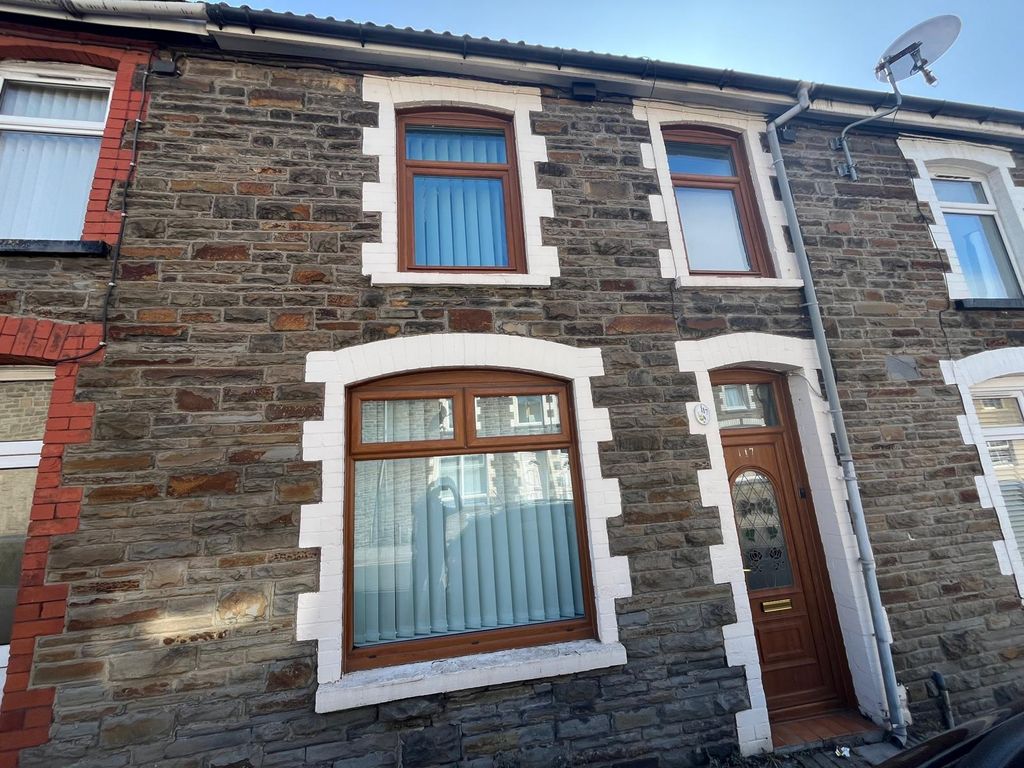 Property photo 1 of 27
