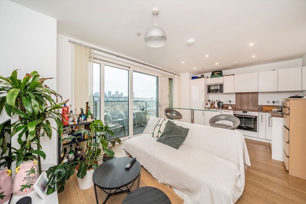 Property photo 2 of 6