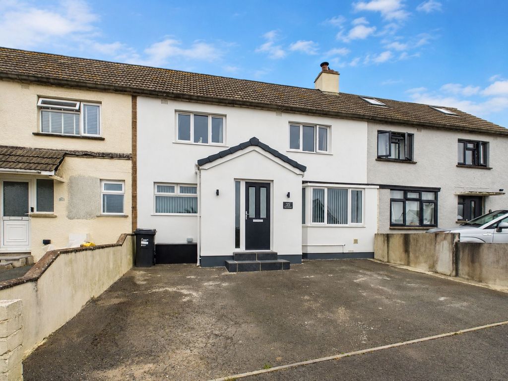 Property photo 1 of 11 House