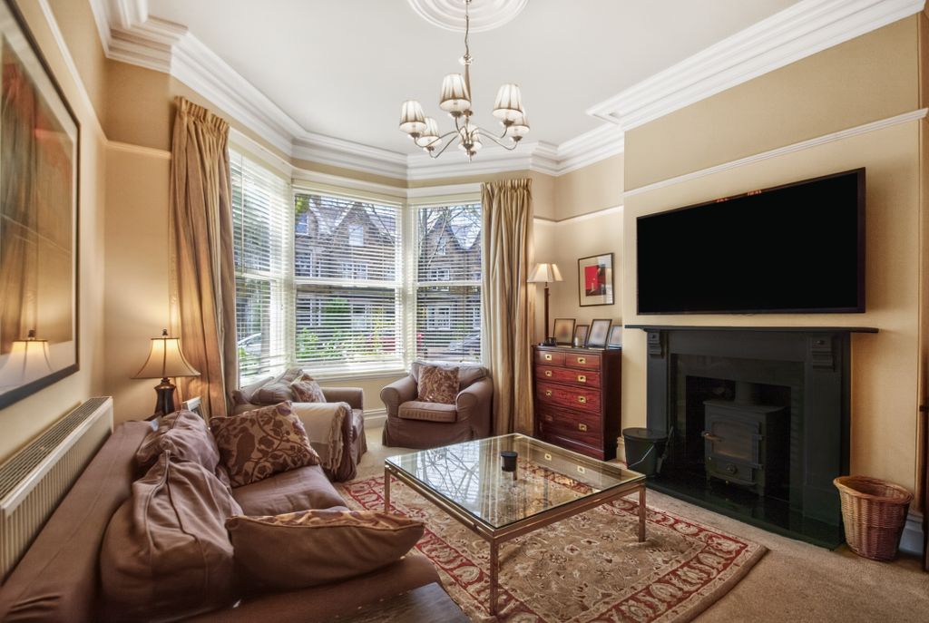 Property photo 2 of 30