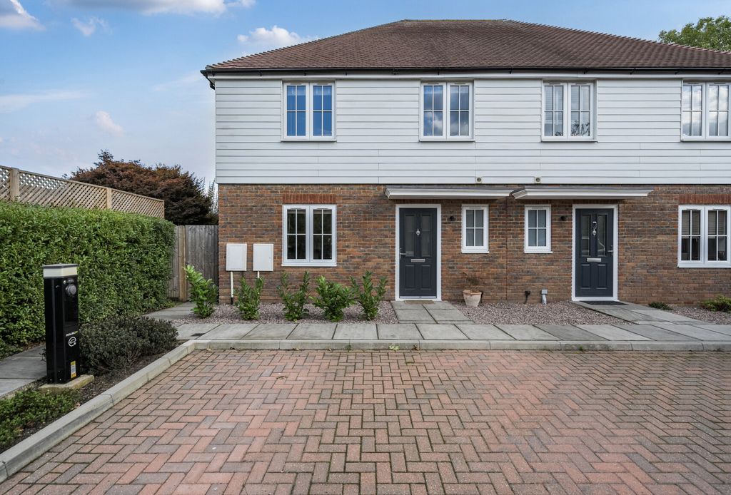 Property photo 1 of 18 1356421-1-68d169A...