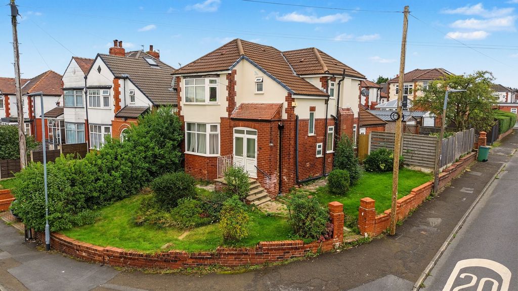 Property photo 1 of 31