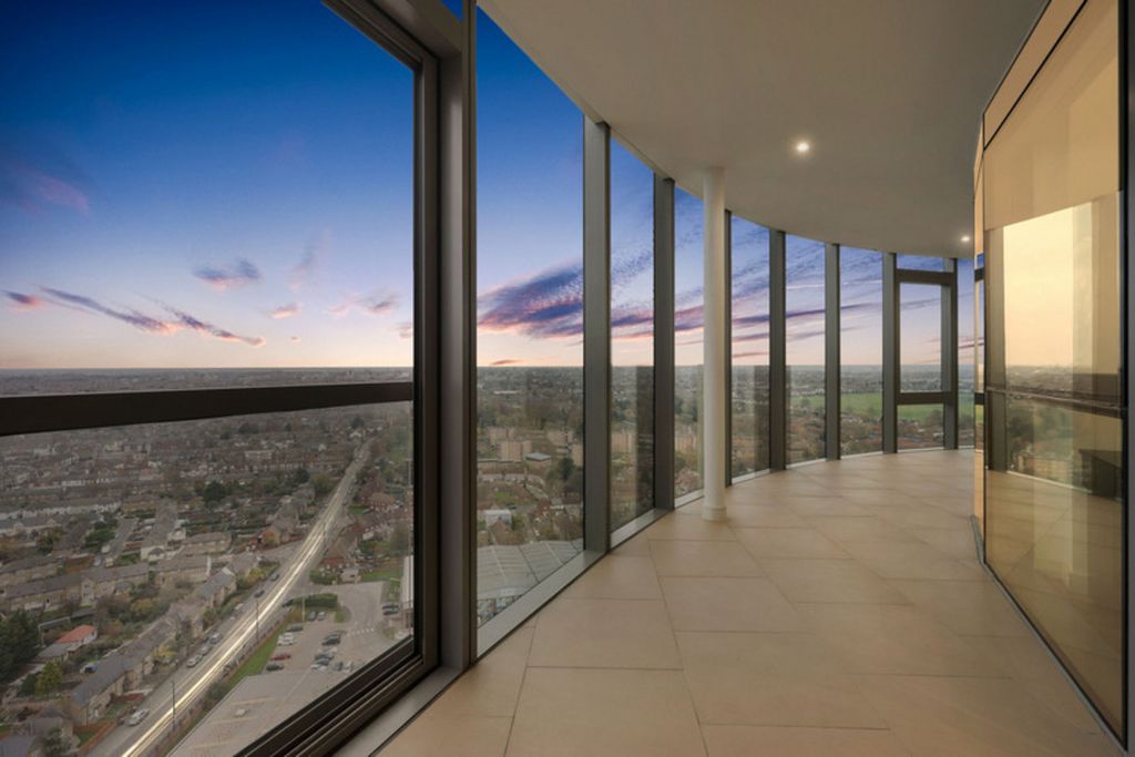 Property photo 2 of 18