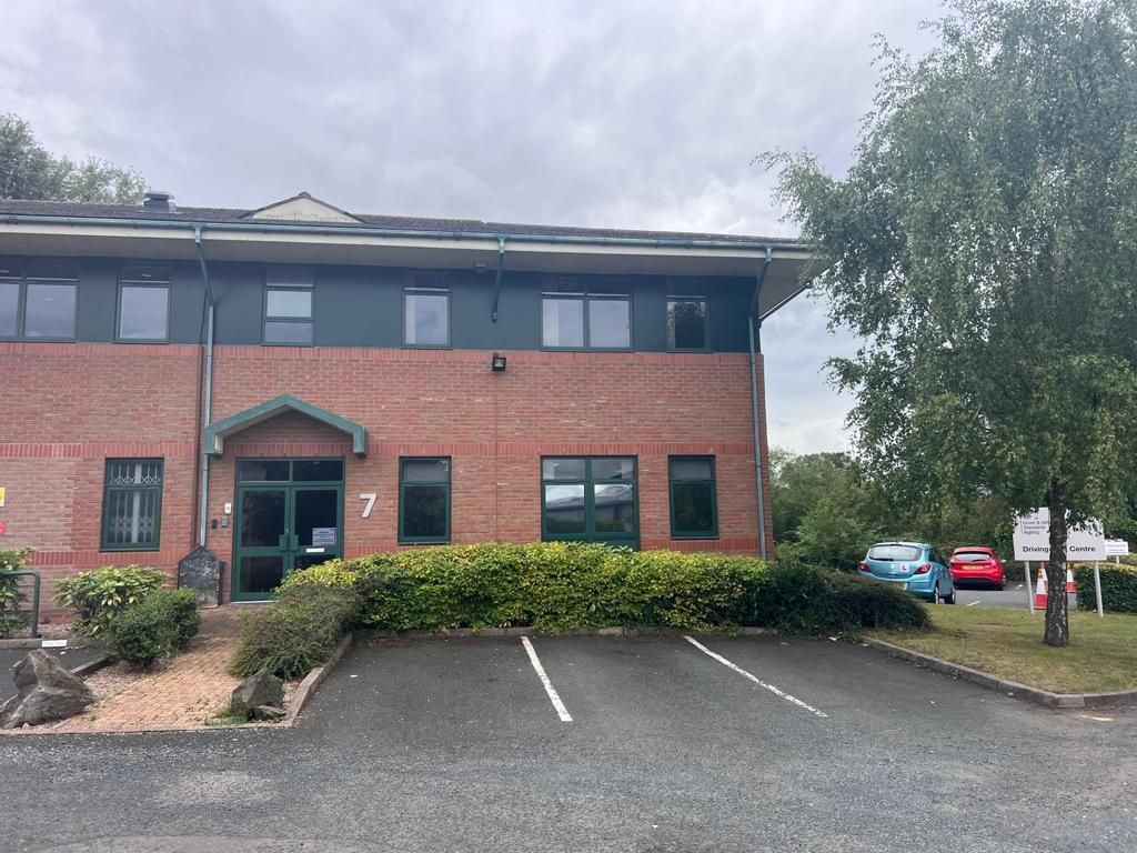 Property photo 1 of 6 Photo 5