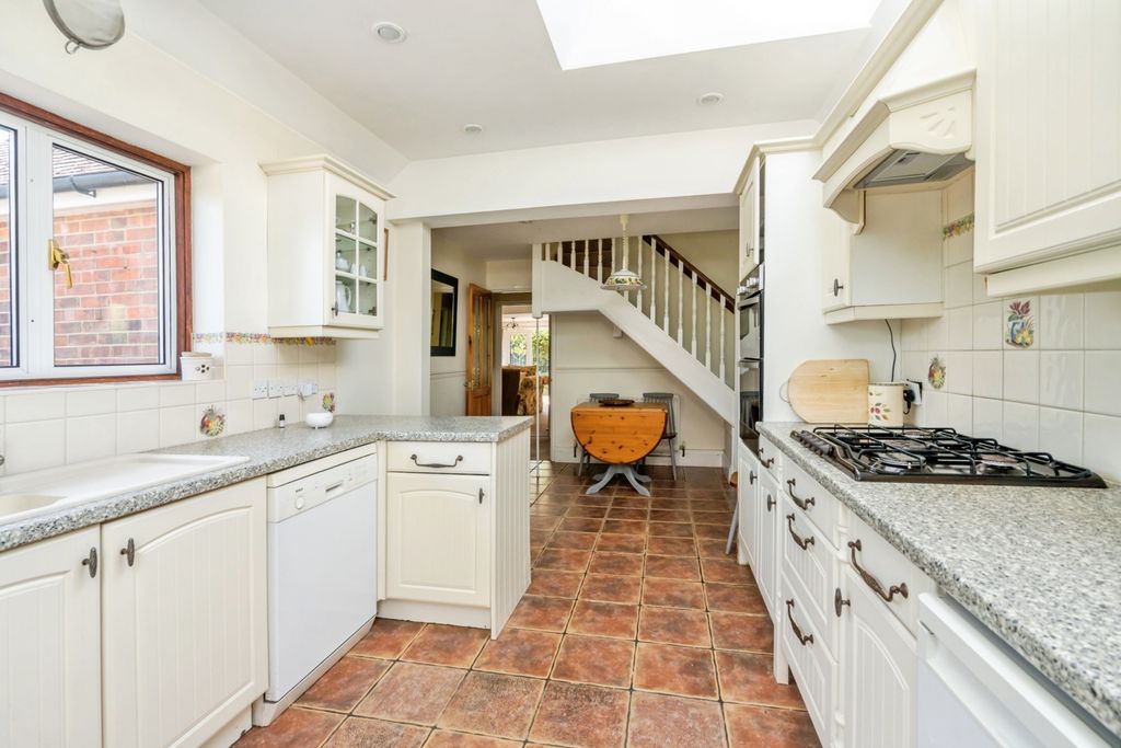 Property photo 3 of 18 Pbox-Img.Jpg
