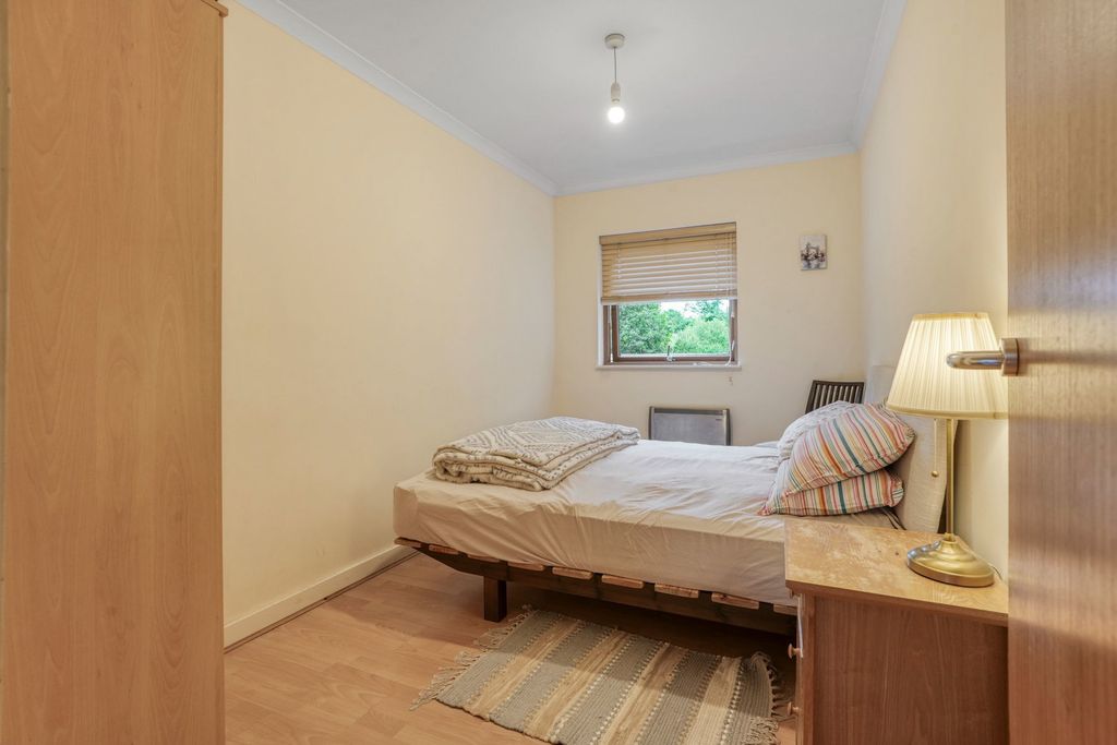 Additional image 14 of 3 bed flat for saleWoodward Place, Loughton Lodge, Milton Keynes MK8