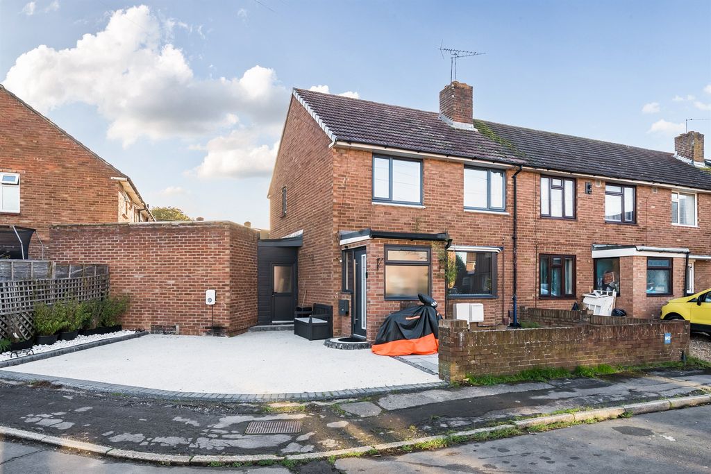 Property photo 1 of 18