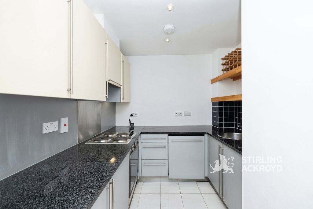 Property photo 2 of 20 Pbox-Img.Jpg